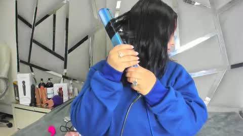 dianarous online show from November 2025 03:16:01 AM