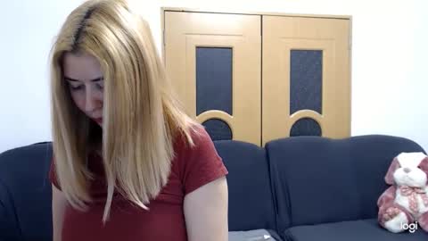 Snapshot of dianasmiey7 chatting on February 2025 09:35:01 AM dianasmiey7 online show from February 2025 09:35:01 AM