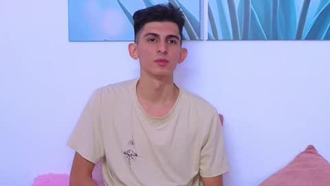 Snapshot of dianayleo chatting on December 2025 02:36:02 PM Ana Leo online show from December 2025 02:36:02 PM