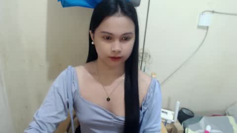Snapshot of diane_intownx chatting on February 2025 03:00:02 AM Diane online show from February 2025 03:00:02 AM