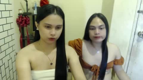 Snapshot of diane_intownx chatting on February 2025 06:42:02 PM Diane online show from February 2025 06:42:02 PM