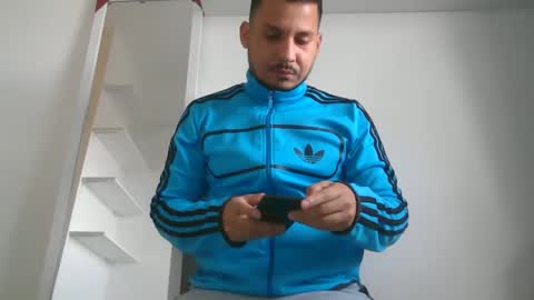Snapshot of diangohetero21cm chatting on February 2025 10:14:01 AM diangohetero21cm online show from February 2025 10:14:01 AM