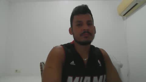 Snapshot of diangohetero21cm chatting on October 2025 08:20:01 PM diangohetero21cm online show from October 2025 08:20:01 PM