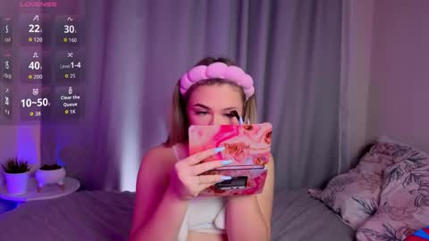 Snapshot of diannedibartolo chatting on November 2025 07:03:01 PM diannedibartolo online show from November 2025 07:03:01 PM