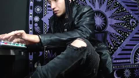 DICAPRIO online show from January 2025 08:04:02 PM