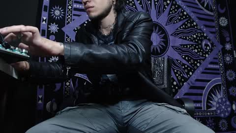 DICAPRIO online show from February 2025 04:46:01 PM