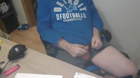 Snapshot of diche1134 chatting on December 2025 07:28:01 AM Running Bear online show from December 2025 07:28:01 AM