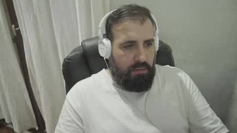 Snapshot of dicristalino chatting on April 2026 02:45:01 AM Cristian Dipolino online show from April 2026 02:45:01 AM