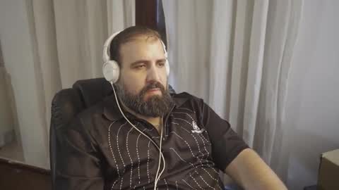 Snapshot of dicristalino chatting on April 2026 04:55:01 PM Cristian Dipolino online show from April 2026 04:55:01 PM