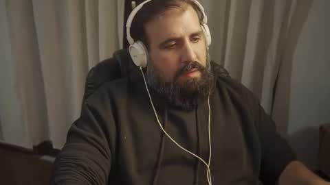 Snapshot of dicristalino chatting on May 2026 02:17:02 AM Cristian Dipolino online show from May 2026 02:17:02 AM