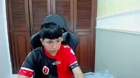 Snapshot of didier_mick chatting on September 2025 02:19:01 PM didier_mick online show from September 2025 02:19:01 PM