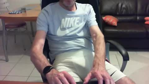 didonc from france..... online show from May 2026 08:15:02 PM