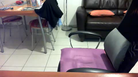didonc from france..... online show from June 2026 08:07:02 PM