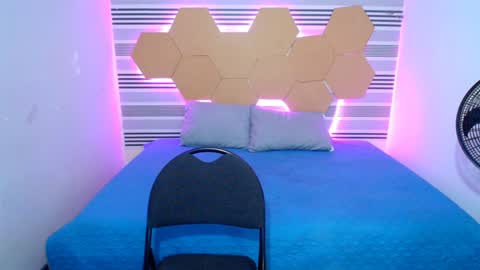 Snapshot of diego__cruz chatting on December 2024 11:43:02 AM Diego online show from December 2024 11:43:02 AM