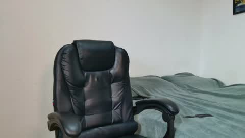 Snapshot of diego_cazas chatting on July 2026 10:19:02 PM DIEGO CAZAS online show from July 2026 10:19:02 PM