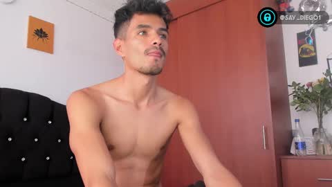 Diego lat online show from February 2025 08:58:02 PM