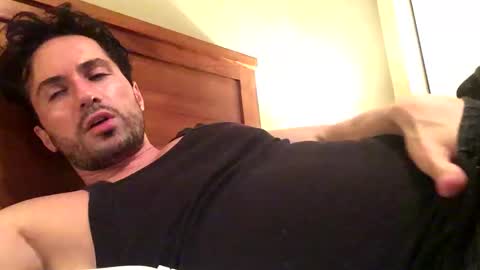 Snapshot of diegodavids chatting on December 2024 03:05:02 AM diegodavids online show from December 2024 03:05:02 AM