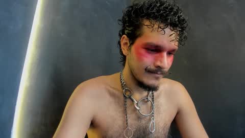 diemond_latinx98 online show from December 2025 04:22:01 PM