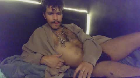 diemond_latinx98 online show from February 2026 11:19:02 PM