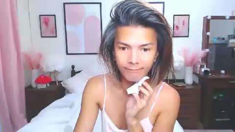 Dennesse online show from February 2026 06:53:01 AM