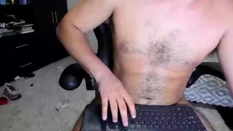 Snapshot of diiego_xxx chatting on April 2026 09:51:02 PM diiego_xxx online show from April 2026 09:51:02 PM