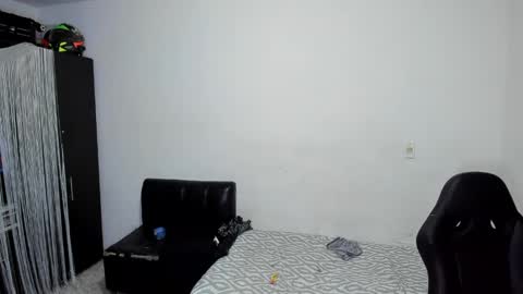 Snapshot of diiego_xxx chatting on May 2026 11:51:02 AM diiego_xxx online show from May 2026 11:51:02 AM