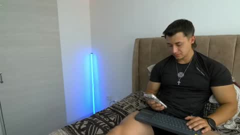 Dilan Coy online show from May 2026 09:01:01 PM