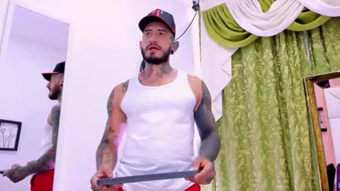 dilan_scootk_ online show from November 2025 07:26:02 PM