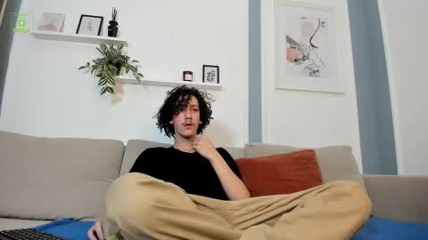 Snapshot of dilan_wolfe chatting on December 2025 05:21:02 PM Dilan online show from December 2025 05:21:02 PM