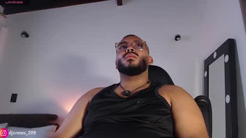 DilanJonnes online show from April 2026 01:37:02 PM