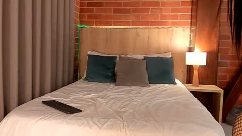 Dilarahkesh  online show from December 2024 11:31:01 PM