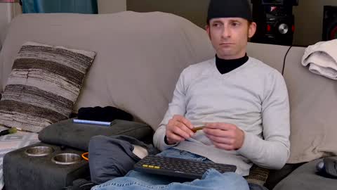 Snapshot of dilldough405 chatting on December 2024 12:14:02 AM Dilldough405 online show from December 2024 12:14:02 AM