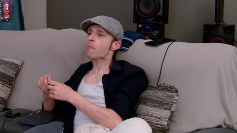 Snapshot of dilldough405 chatting on December 2024 03:27:02 AM Dilldough405 online show from December 2024 03:27:02 AM