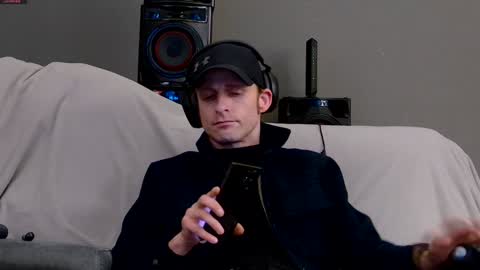 Snapshot of dilldough405 chatting on December 2024 07:24:02 PM Dilldough405 online show from December 2024 07:24:02 PM