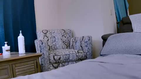 Snapshot of dilldough405 chatting on February 2025 01:15:01 AM Dilldough405 online show from February 2025 01:15:01 AM