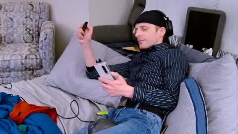 Snapshot of dilldough405 chatting on February 2025 05:12:02 AM Dilldough405 online show from February 2025 05:12:02 AM