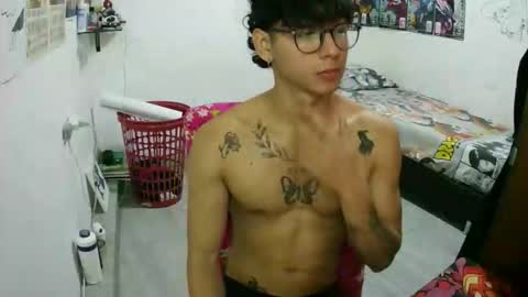 Snapshot of dillom420 chatting on January 2026 08:03:01 PM dillom420 online show from January 2026 08:03:01 PM
