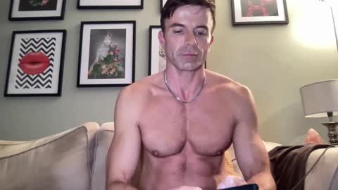 Snapshot of dillonwilde chatting on January 2025 08:19:02 PM Dillon online show from January 2025 08:19:02 PM