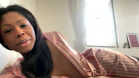Snapshot of dilussoangel chatting on May 2026 06:31:02 PM dilussoangel online show from May 2026 06:31:02 PM