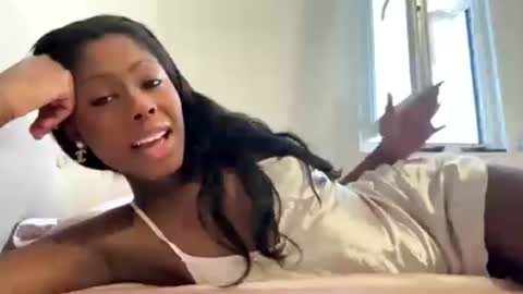 Snapshot of dilussoangel chatting on June 2026 06:23:01 PM dilussoangel online show from June 2026 06:23:01 PM