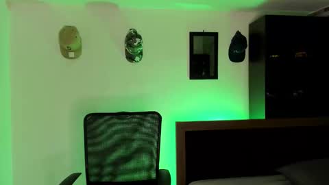 dimitri_higt online show from September 2025 06:51:02 PM