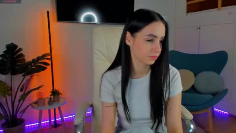 Dina   Fox online show from April 2026 01:04:02 PM