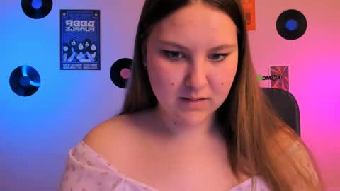 dina_bloom online show from May 2026 06:46:01 PM