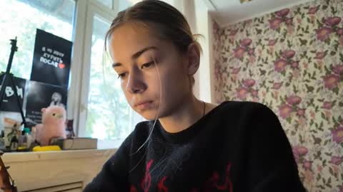 Snapshot of dinorahmroczkowski chatting on September 2025 08:58:02 AM dinorahmroczkowski online show from September 2025 08:58:02 AM