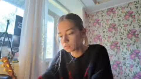 Snapshot of dinorahmroczkowski chatting on September 2025 08:17:01 AM dinorahmroczkowski online show from September 2025 08:17:01 AM
