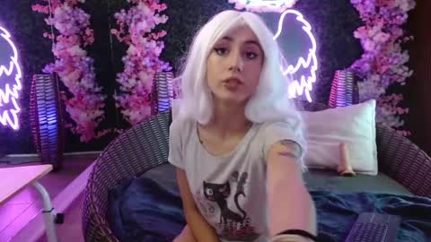 Snapshot of dione_lake chatting on May 2026 01:04:02 PM Dion online show from May 2026 01:04:02 PM