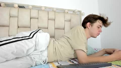 Snapshot of dioniso_69 chatting on October 2025 08:35:01 PM apollo online show from October 2025 08:35:01 PM