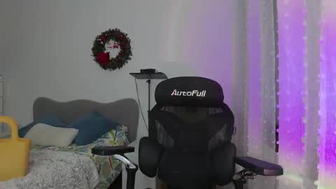 Snapshot of diosa_cadenas chatting on December 2025 09:00:02 PM Anglica A online show from December 2025 09:00:02 PM