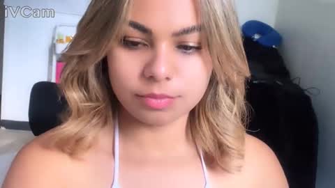 Snapshot of diosadeluniverso_ chatting on October 2025 09:09:02 PM diosadeluniverso_ online show from October 2025 09:09:02 PM