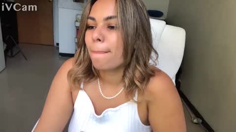 Snapshot of diosadeluniverso_ chatting on October 2025 09:27:01 PM diosadeluniverso_ online show from October 2025 09:27:01 PM